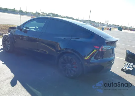 2022 Tesla Model Y Performance Dual Motor All-Wheel Drive z USA, uszkodzony, nr VIN 7SAYGDEFXNF406401